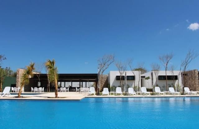 Venta de Terreno Residencial en privada en Cholul, Mérida.