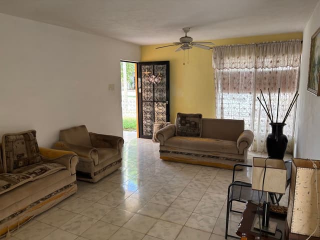 Venta de Terreno con Construcción para Excelente Inversión en Avenida Yucatán