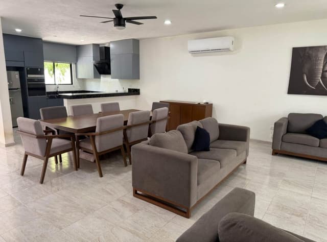 Venta de Casa en Privada en Conkal Amueblado