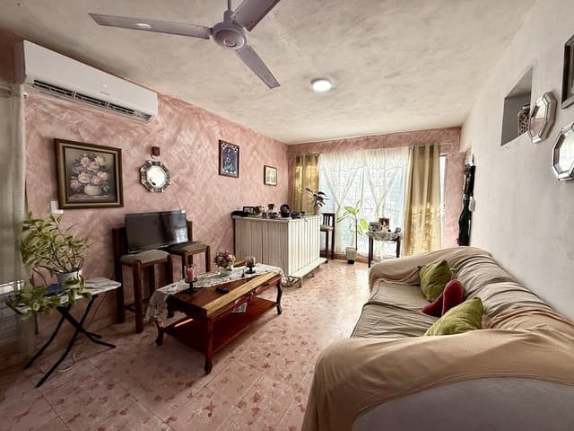 Venta de Casa en Miraflores de 4 Habitaciones de 2 plantas
