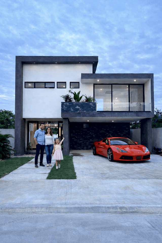 Venta de Casa Residencial al Norte de Mérida de Lujo dentro de Privada