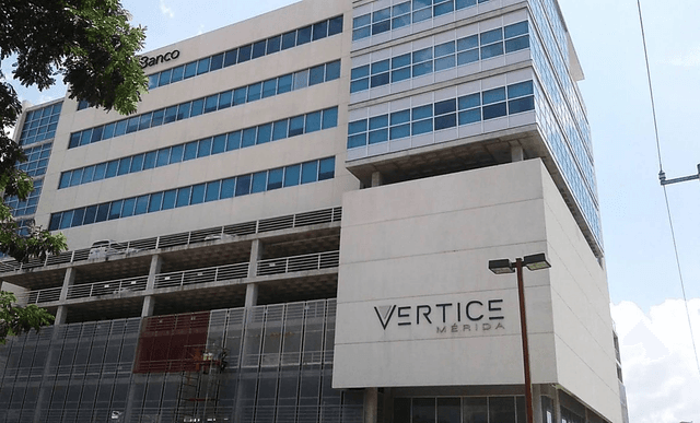 Renta de Oficina en Edificio Corporativo en Montecristo