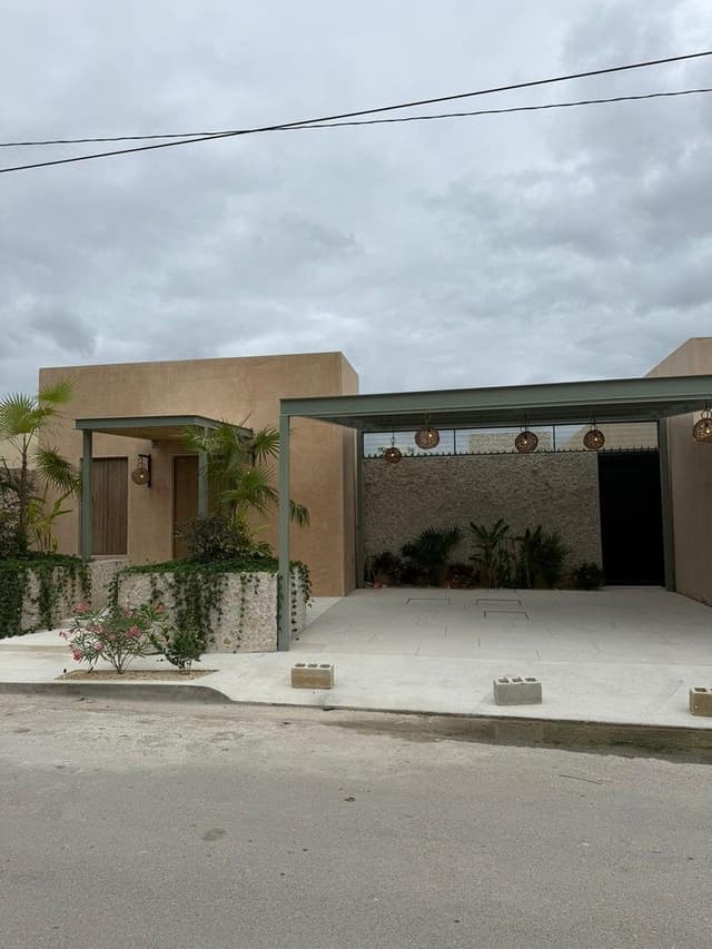 Venta de Casa en Cholul, Yucatán con una Terraza hermosa de 3 Habitaciones