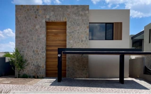 Casa en Venta zona Exclusiva Altozano