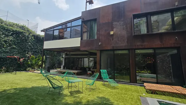 Casa Amueblada en Renta Jardines del Pedrela calle con vigilacia.
