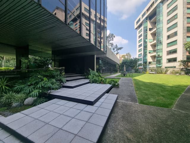 DEPARTAMENTO CON TERRAZA EN RESIDENCIAL DE LUJO, CON JARDÍN ESPECTACULAR