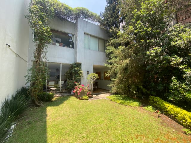 Casa En Condominio en venta en Lomas de Tecamachalco 3 Recámaras