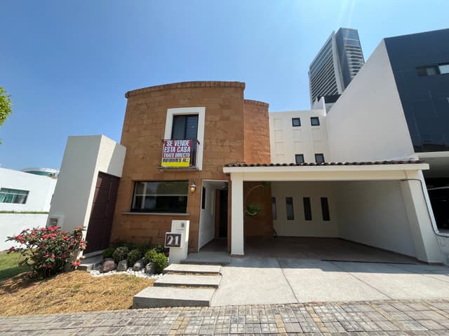 Casa En Venta en Parque Terranova en Lomas de Angelópolis 4 recámaras