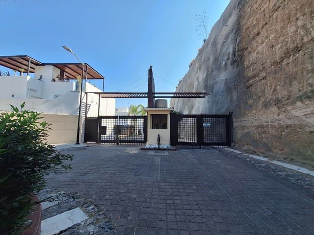 BN Terreno en Venta en Residencial Hábitat | Cuesta Bonita, Querétaro