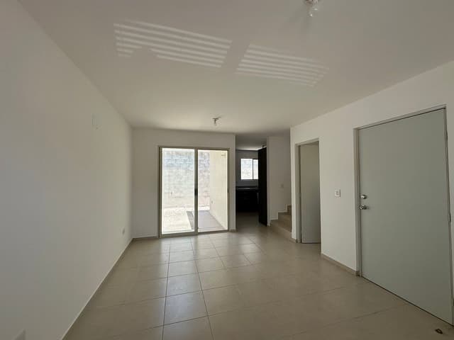 QI Estrena casa en renta zona Valencia residencial, Real solare