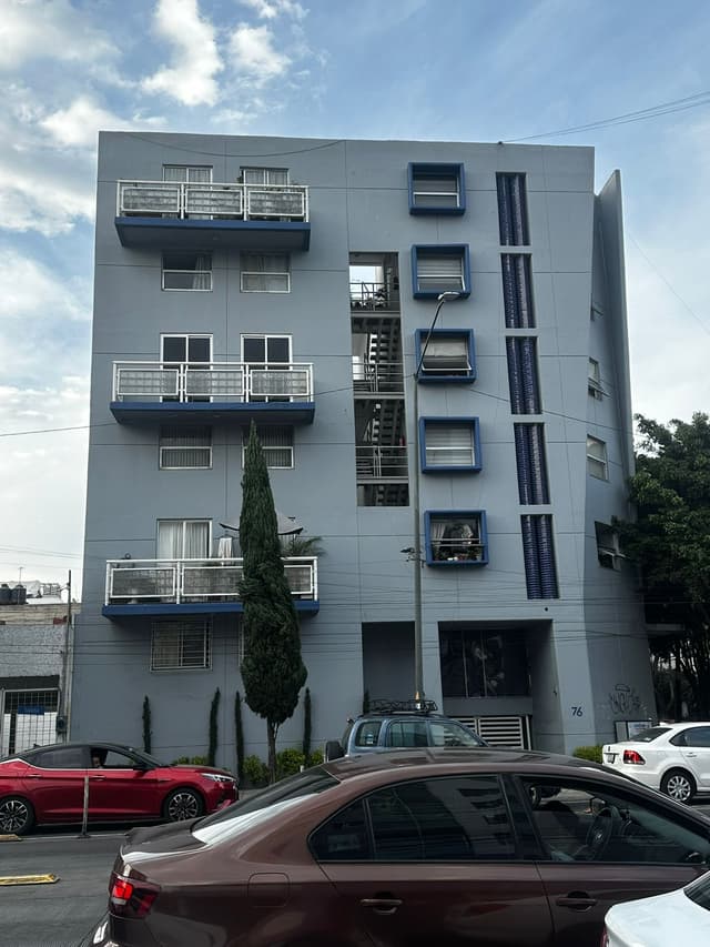 Departamento en venta a unos pasos del metro bus alamos