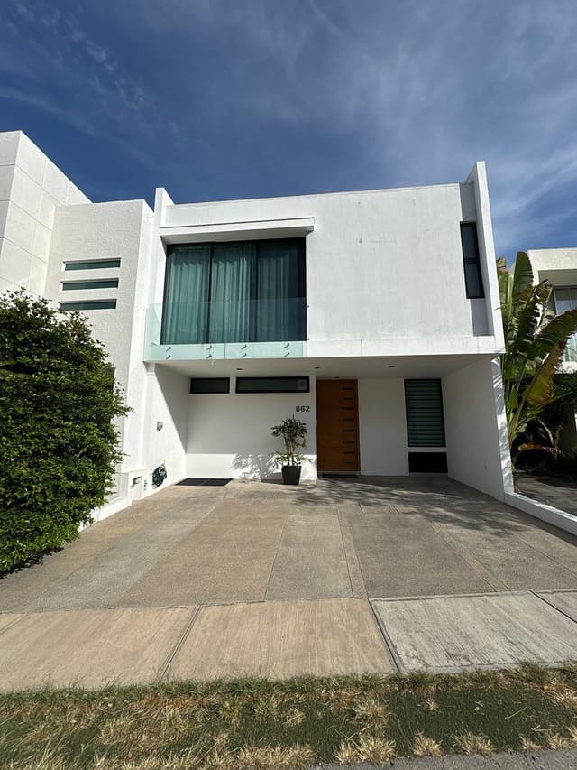 Casa en venta condominio en La Rioja
