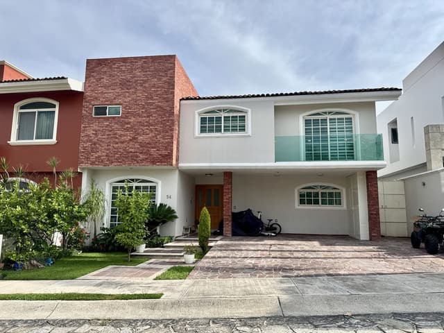 Casa en Venta Bugambilias La Joya