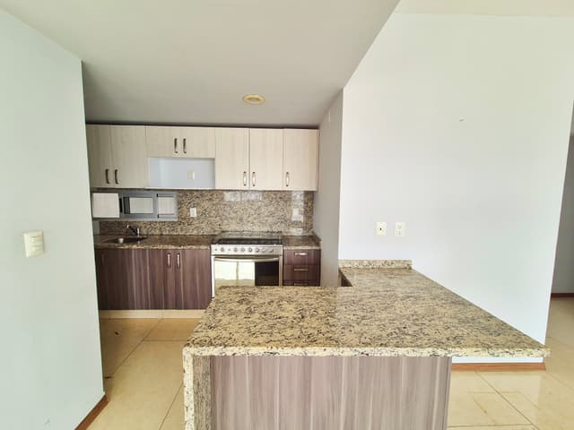 Departamento en Renta en Del Valle con balcón