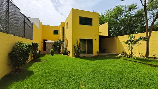CASA EN VENTA EN MARGARITAS, CHOLUL