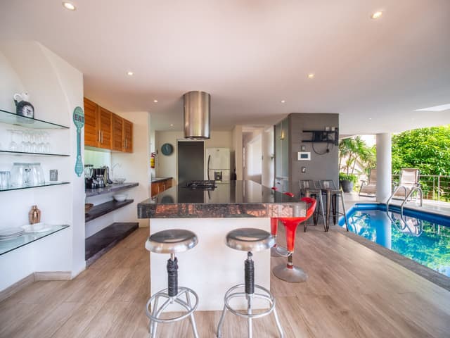 CASA PORTAMARE. Con vista al mar y acceso a playa Santa Cruz