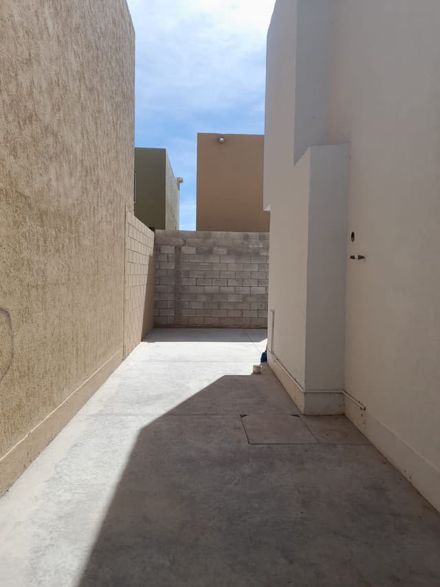 Casa en venta en California Residencial