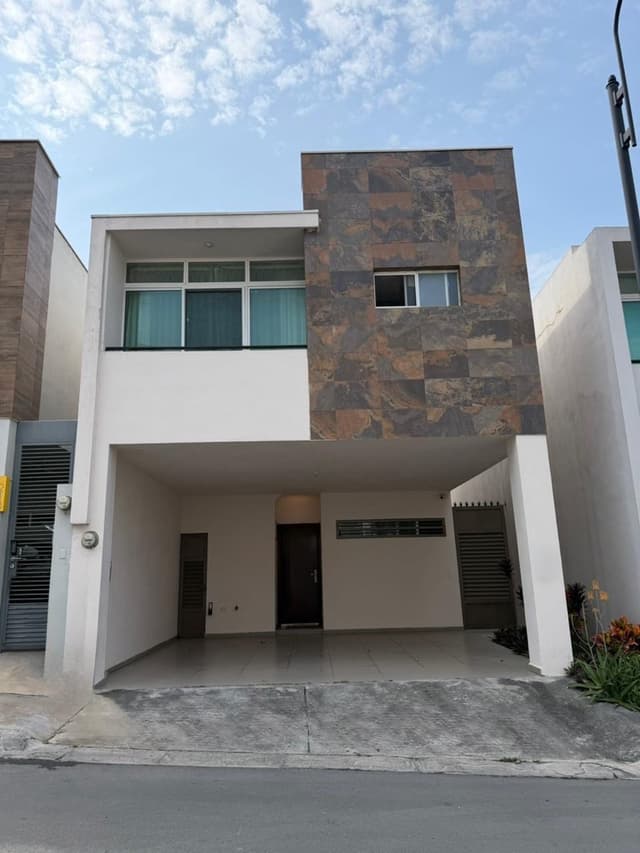 Casa en renta carretera nacional