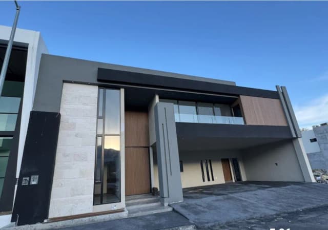 Casa en Venta en Bosques de las Misiones, Santiago, Nuevo León