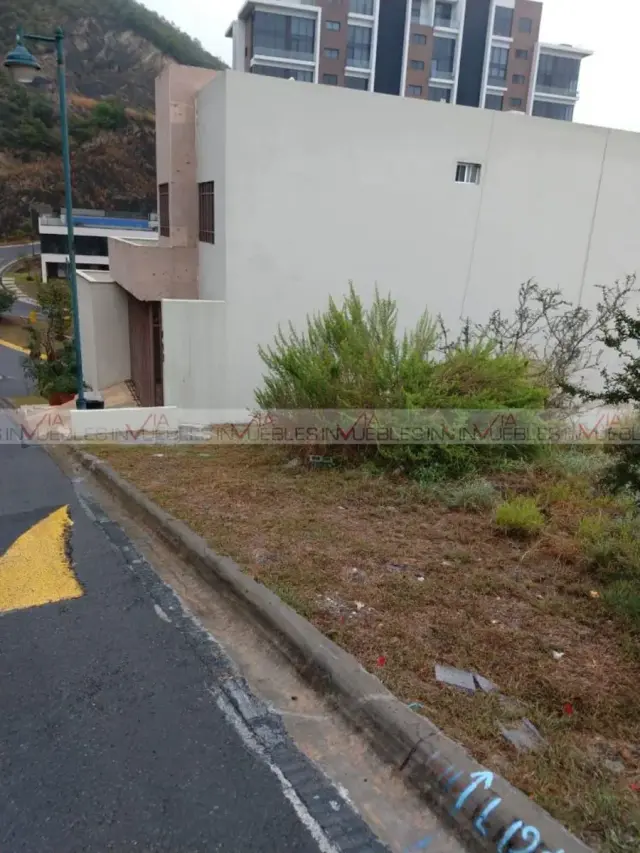 Terreno en Venta en Lomas de Montecristo, Monterrey, Nuevo León