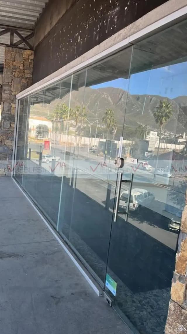 Local en Renta en El Uro Oriente, Monterrey, Nuevo León