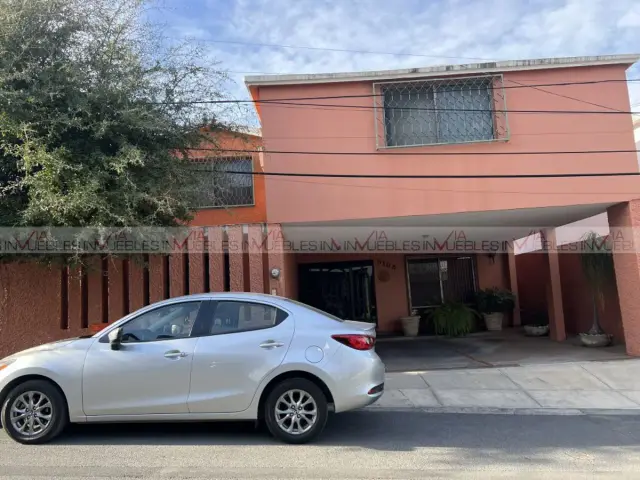 Casa en Venta en Las Torres, Monterrey, Nuevo León