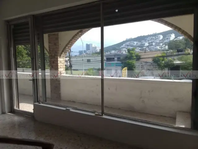 Local en Renta en Las Cumbres, Monterrey, Nuevo León