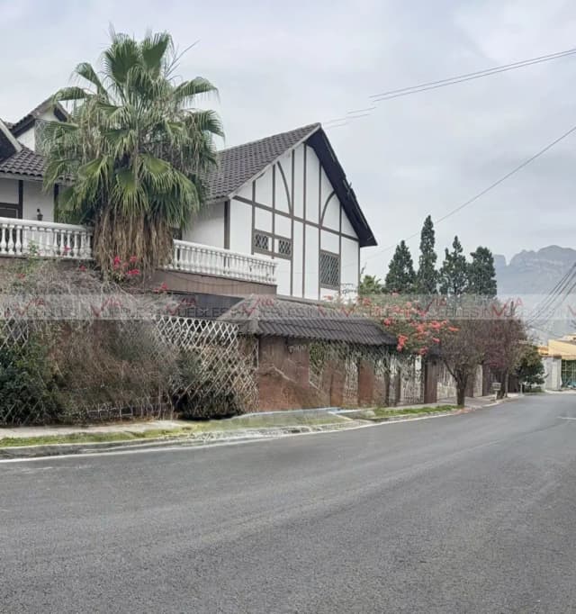 Casa en Venta en Lomas del Valle, San Pedro Garza García, Nuevo León
