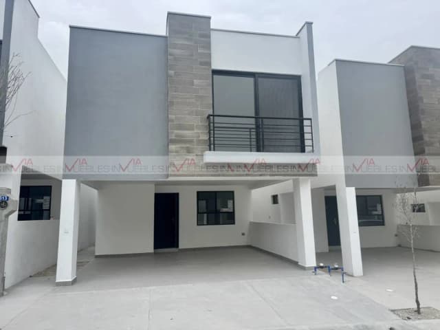 Casa en Venta en Portal de Santa Rosa, Apodaca, Nuevo León