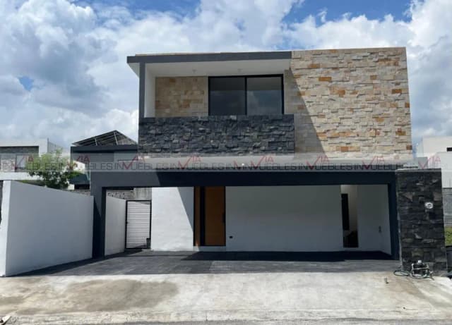 Casa en Venta en Amorada Privada Residencial, Santiago, Nuevo León