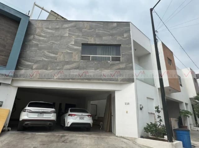 Casa en Venta en Valle de las Cumbres Primer Sector, Monterrey, Nuevo León