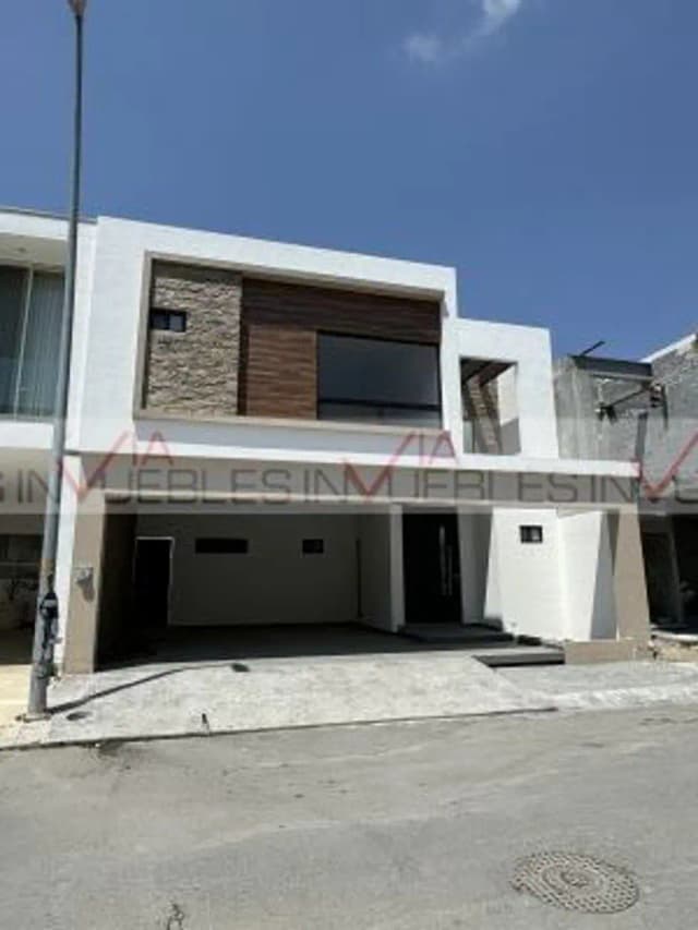 Casa en Venta en Amorada Privada Residencial, Santiago, Nuevo León