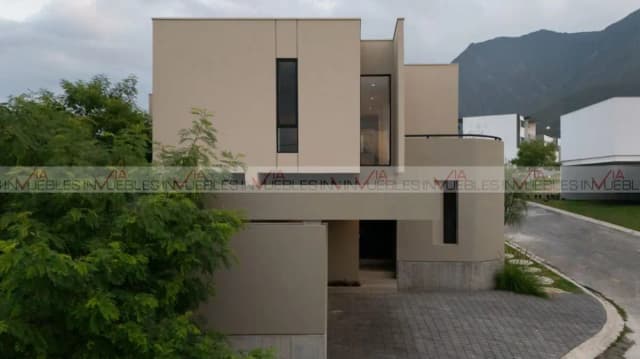 Casa en Venta en Bosques de las Misiones Sector Encino, Santiago, Nuevo León