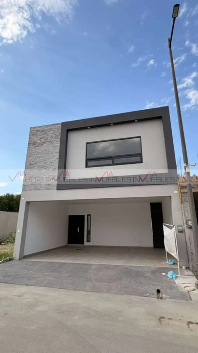 Casa en Venta en Altares Residencial, Santiago, Nuevo León