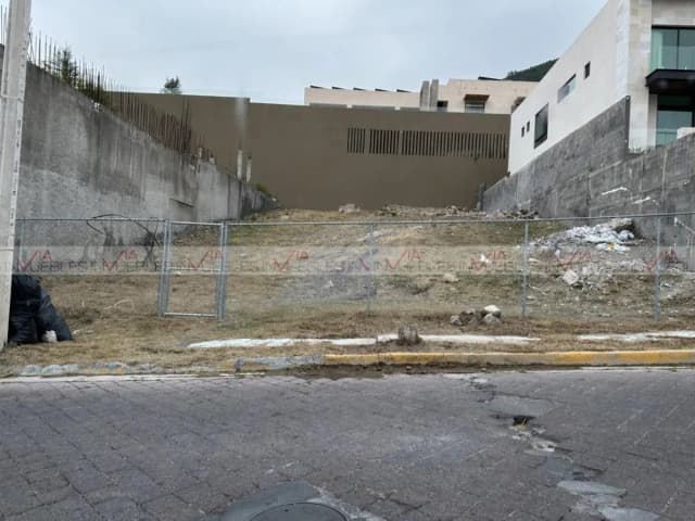 Terreno en Venta en Veredalta, San Pedro Garza García, Nuevo León