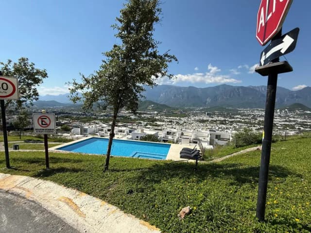 Casa en Venta en Paseo del Vergel, Monterrey, Nuevo León