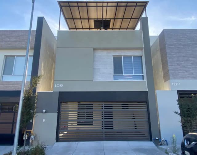 Casa en Venta en Torento, Apodaca, Nuevo León
