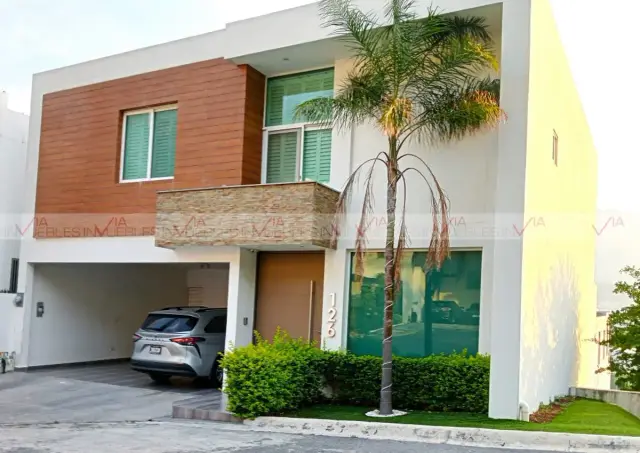 Casa en Venta en Lomas del Vergel, Monterrey, Nuevo León