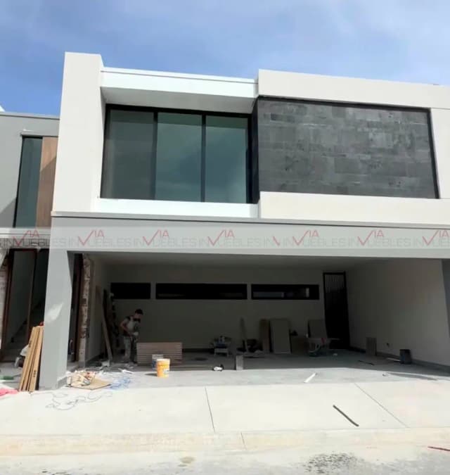 Casa en Venta en Yerbaniz, Santiago, Nuevo León