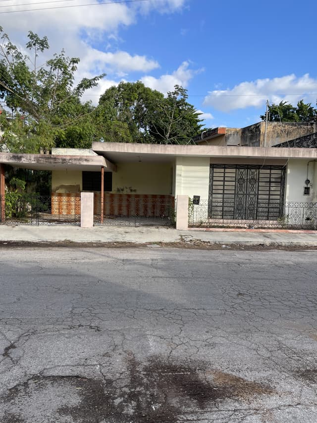 para remodelar en la colonia Garcia Gineres, ideal para casa habitación o negocio