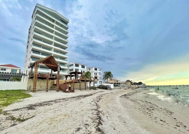 Hermosos Departamentos en primera fila, en Chicxulub puerto, 3 Rec. 4 baños y amenidades