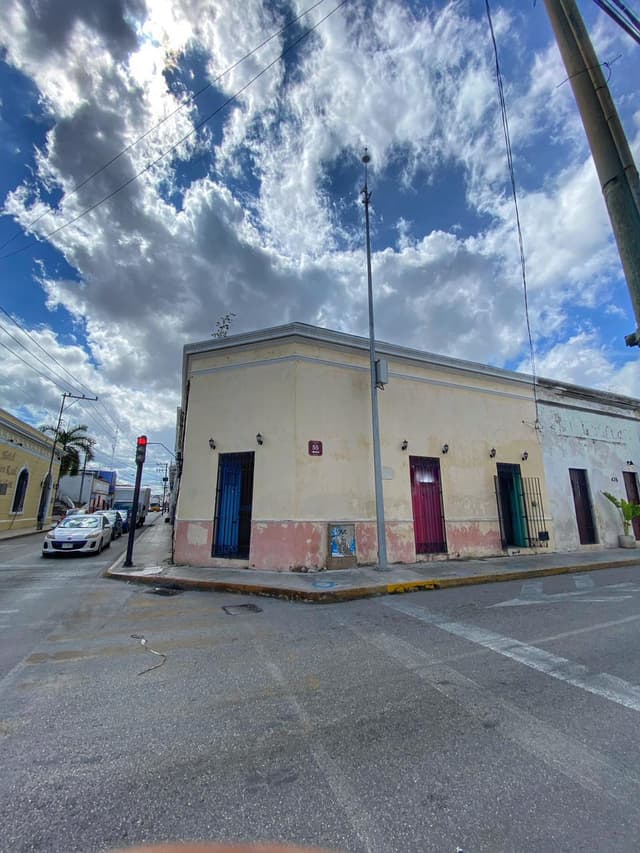 con uso de suelo comercial, casona en venta- a dos esquinas de Santa Lucía