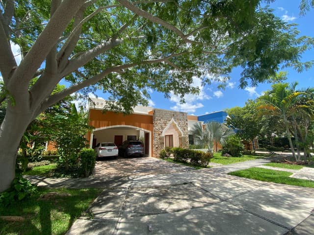 casa en renta en Merida- privada las Fincas- tipo hacienda