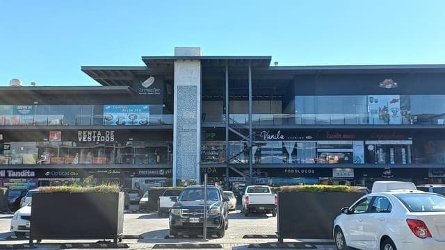 LOCAL EN VENTA PLAZA MIRADOR GUADALUPE