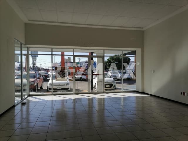 Local en renta en plaza comercial en Villa Satélite de Hermosillo, Sonora.