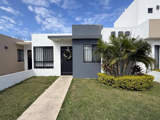 casa en venta al PONIENTE de la ciudad, dos habitaciones, aceptamos todos los créditos