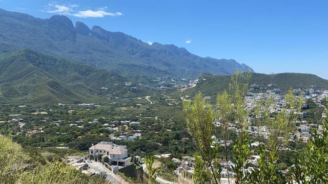 Terreno en Venta en San Pedro Garza Jardines de San Agustín Sector 3