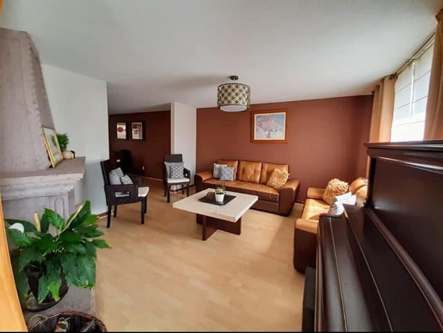 Casa en venta en San Carlos, Metepec