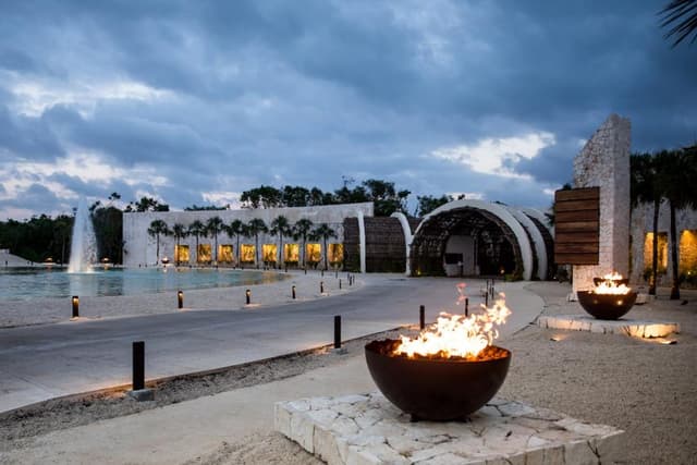 Lote de Lujo en Playa del Carmen Cerca del Mar Caribe y el Campo de Golf