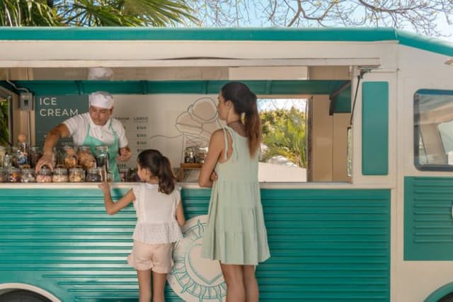 Lote Elite en el Campo de Golf con Vida Costera en Playa del Carmen